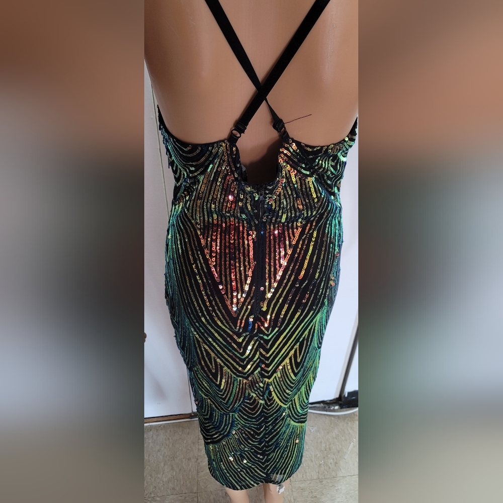 Dress - Picture 2 of 2